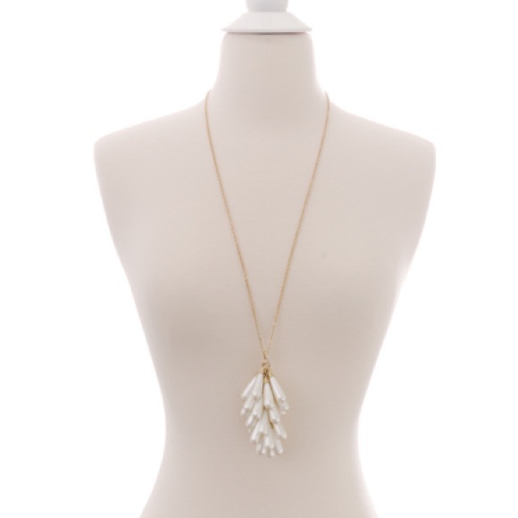 Chantilly Necklace by Plunder - Picture 3 of 3